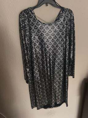 MICHAEL Michael Kors Metallic Silver Scalloped Glitter Cowl Back Chain Dress